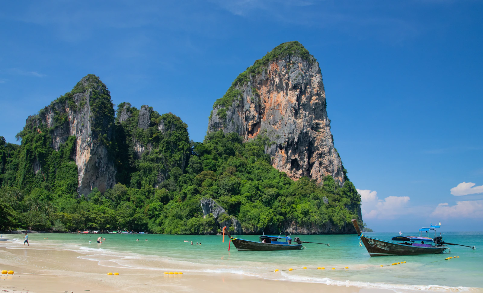 Falesie e mare in Thailandia